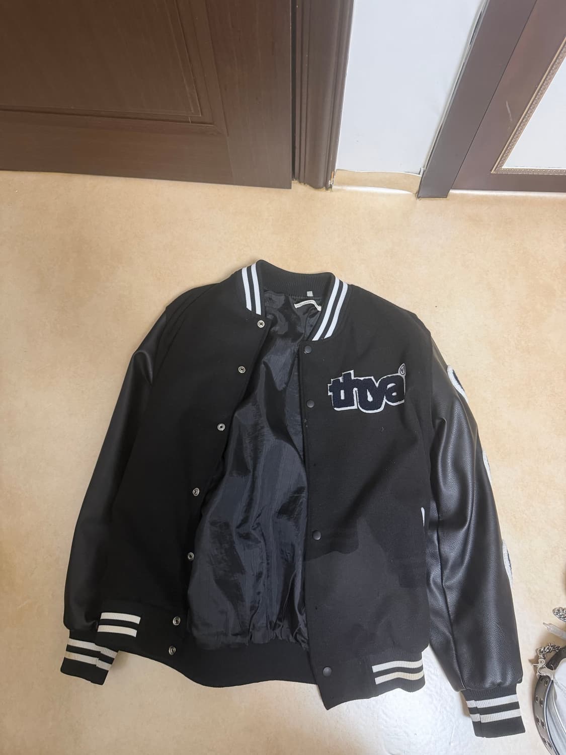 Thya 바시티 블랙 (2xl) 상품이미지1