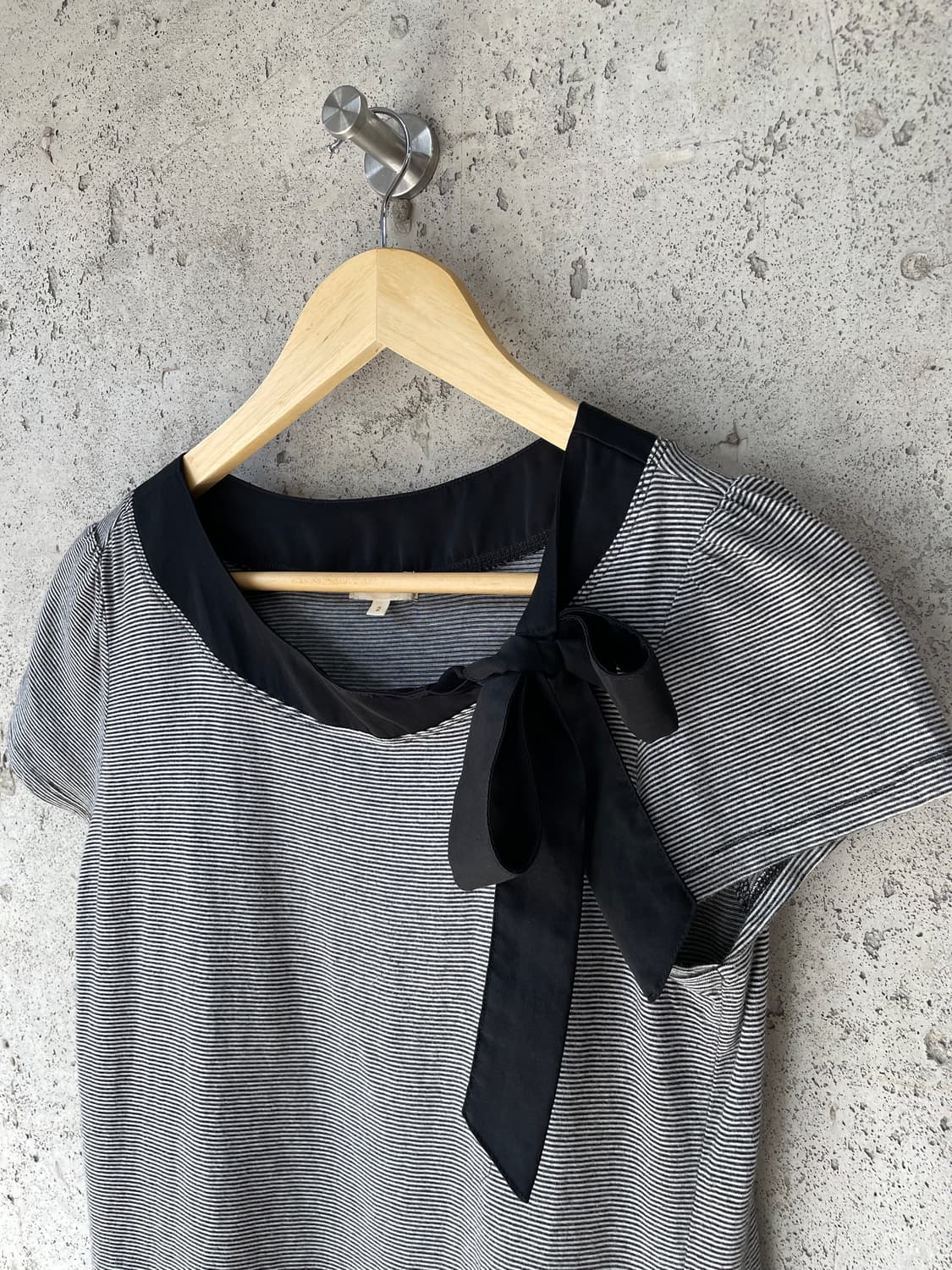 Hushush 넥 리본 티셔츠  상품이미지3