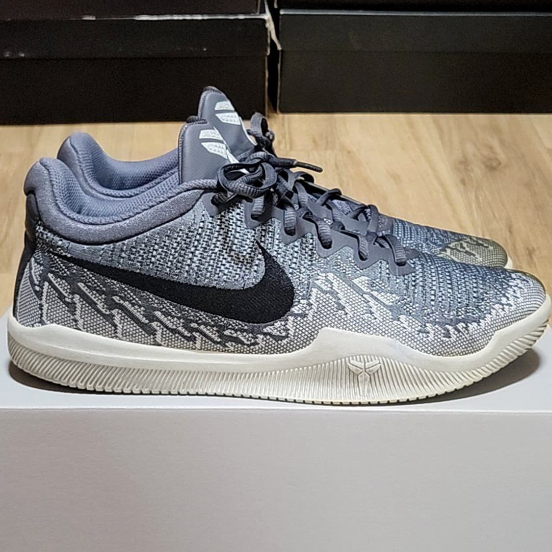 나이키 280 코비 맘마 퓨어플레티넘 상품이미지3