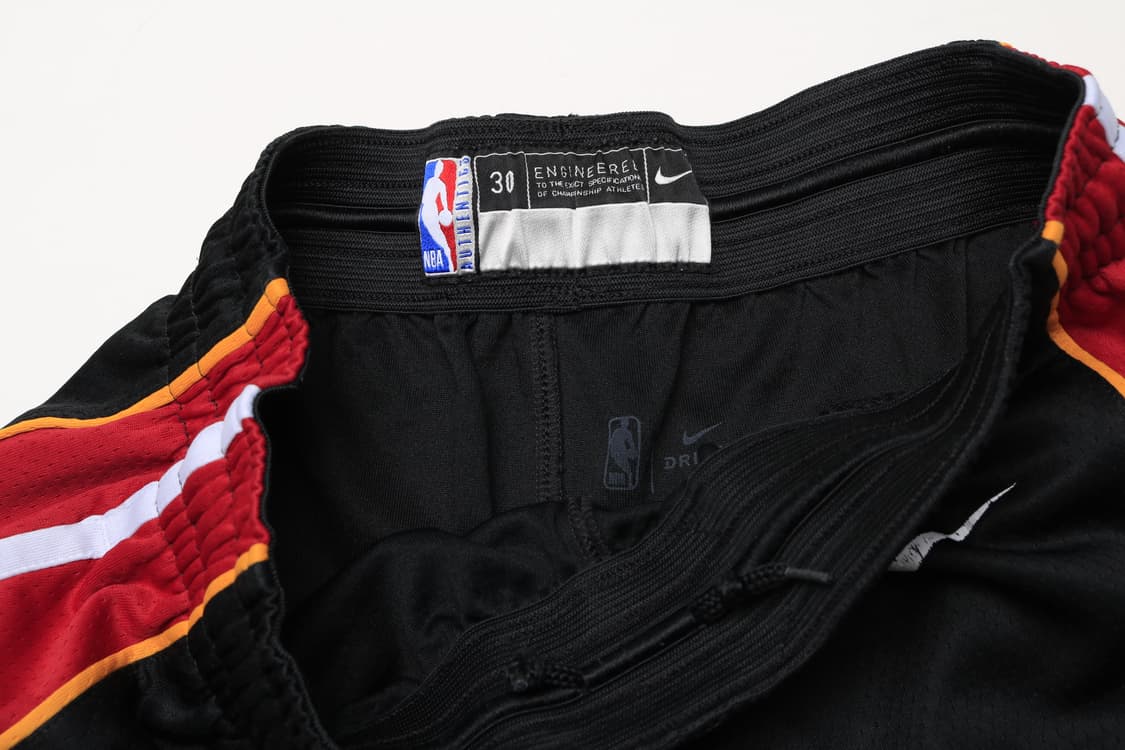 [30인치] 나이키 NBA 마이애미 히트 아이콘 에디션 스윙맨 쇼츠 상품이미지6