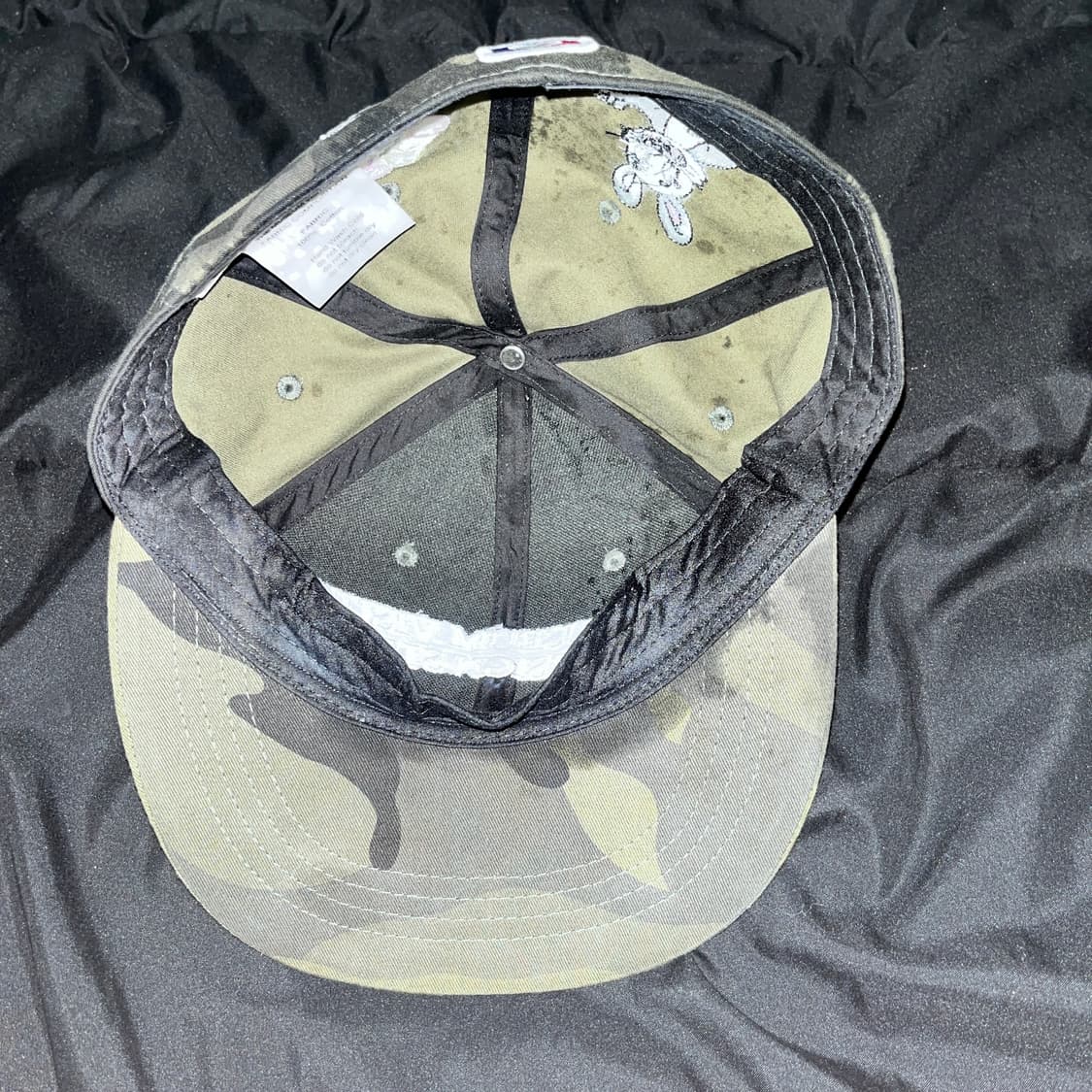 더뮤지엄비지터 - RABBIT EMBROIDERY CAP (CAMO) 상품이미지3