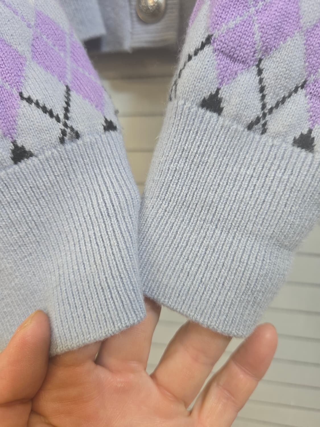 마쥬 아가일 니트 가디건 퍼플 1사이즈 상품이미지4