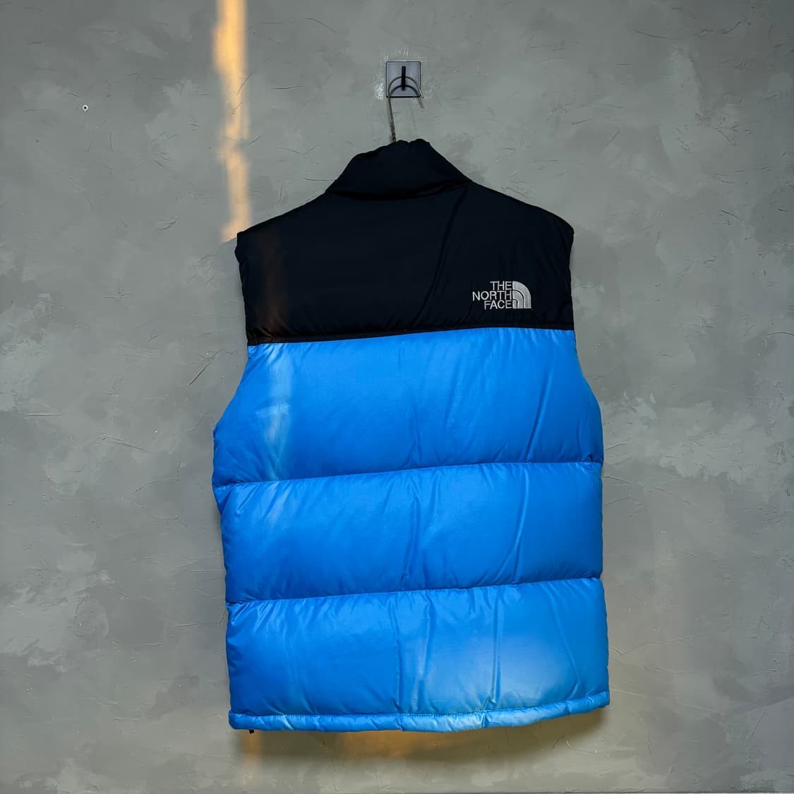 노스페이스 700 눕시 구스다운 패딩조끼 스카이블루 상품이미지5