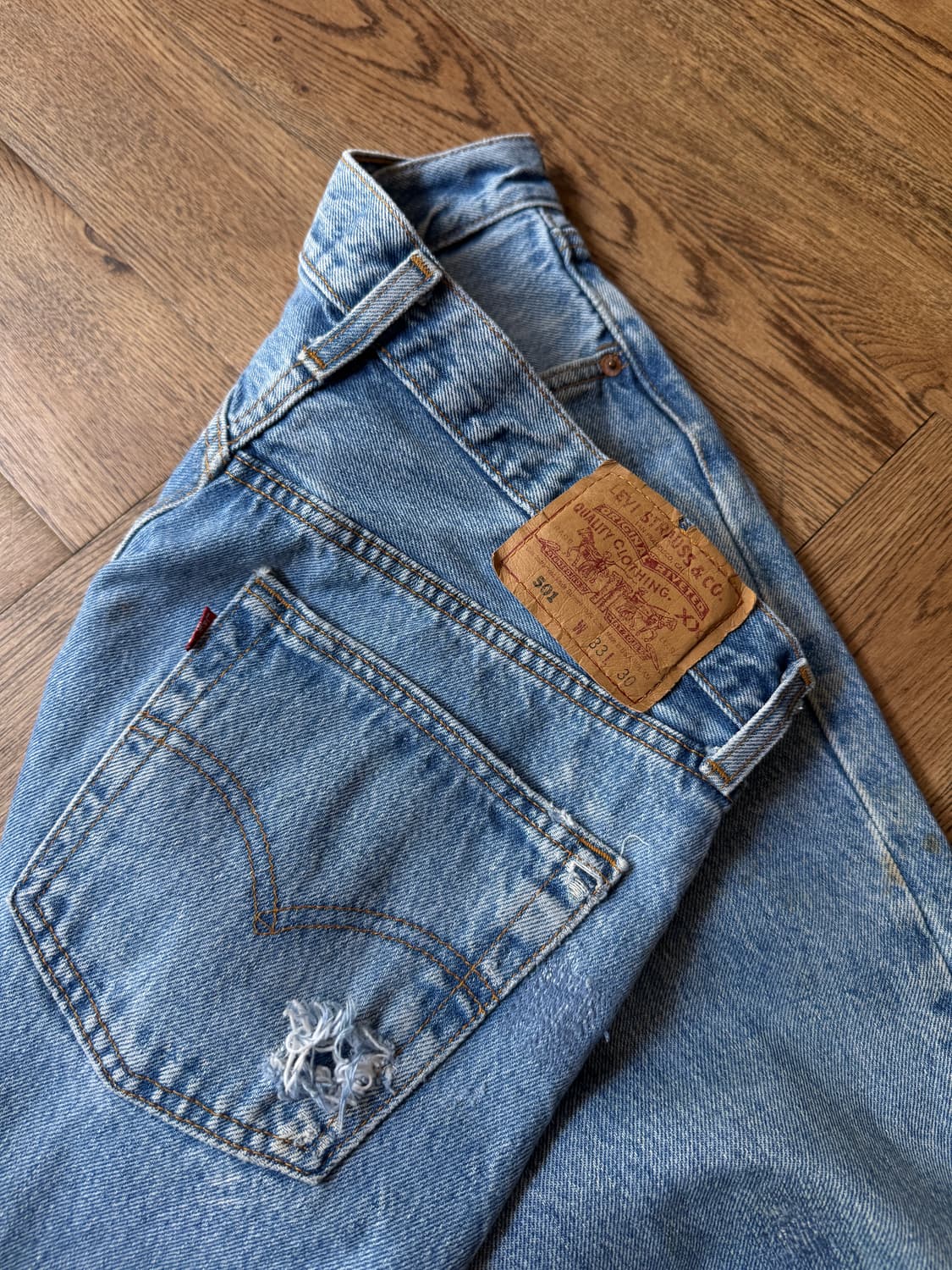 [33]90's 리바이스 Made In USA 501 리페어드 데님 팬츠 상품이미지3