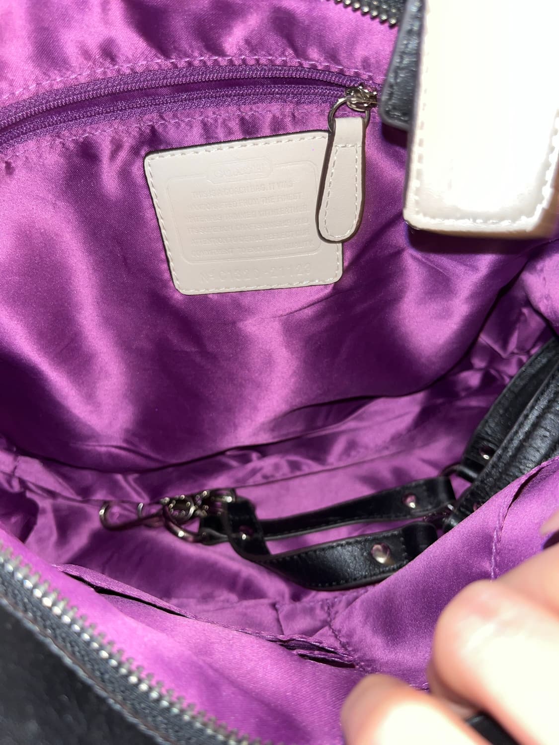 Coach Black Shoulder bag 상품이미지8