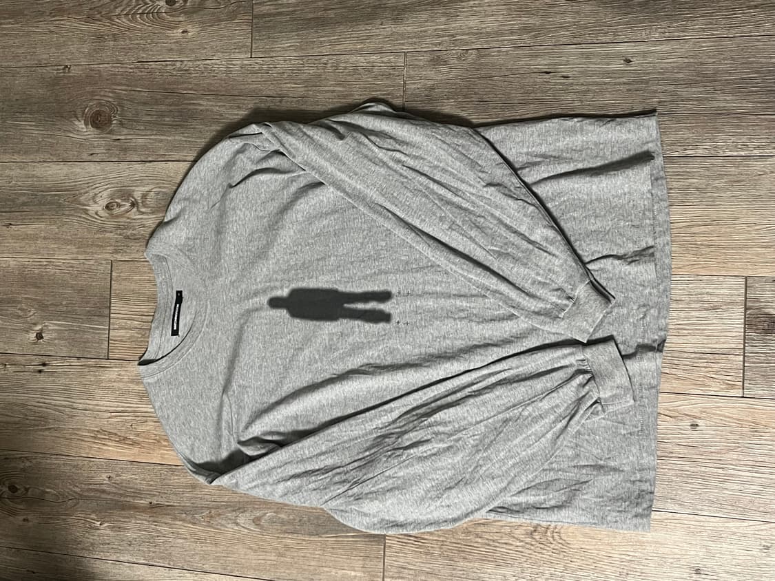 해칭룸 고스트 롱슬리브 상품이미지1