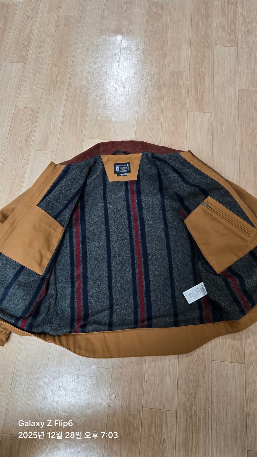 칼하트 디트로이트 j3828 M사이즈 상품이미지4