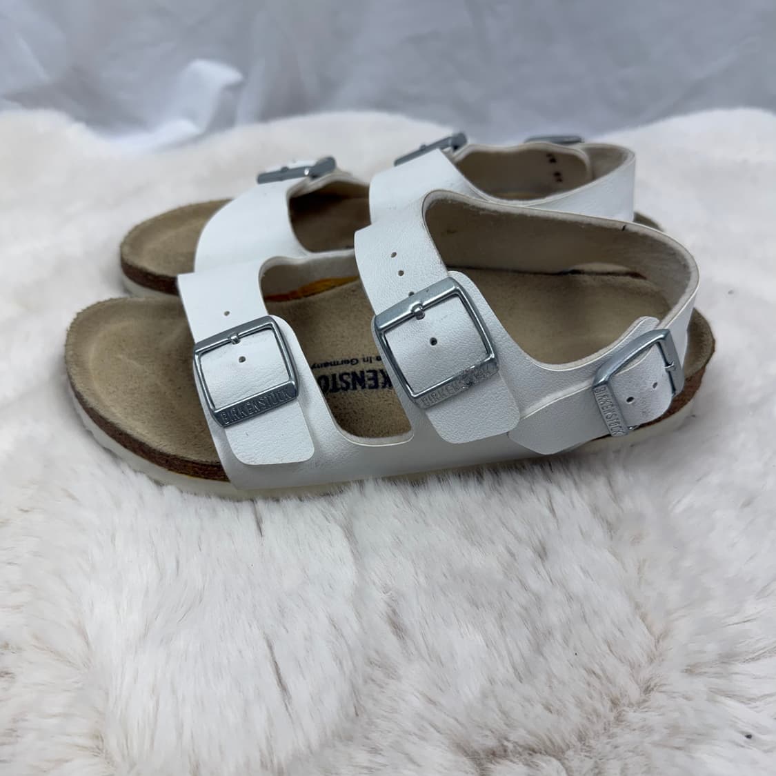 230) 버켄스탁 밀라노 샌들 화이트 상품이미지3