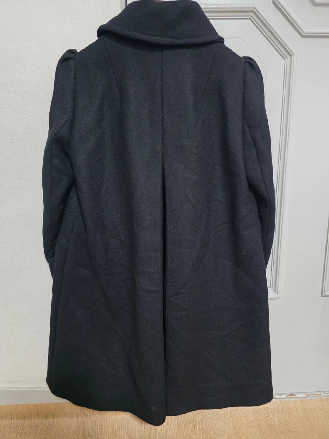 자라 블랙 숄더 포인트 자수 카라 코트 상품이미지7