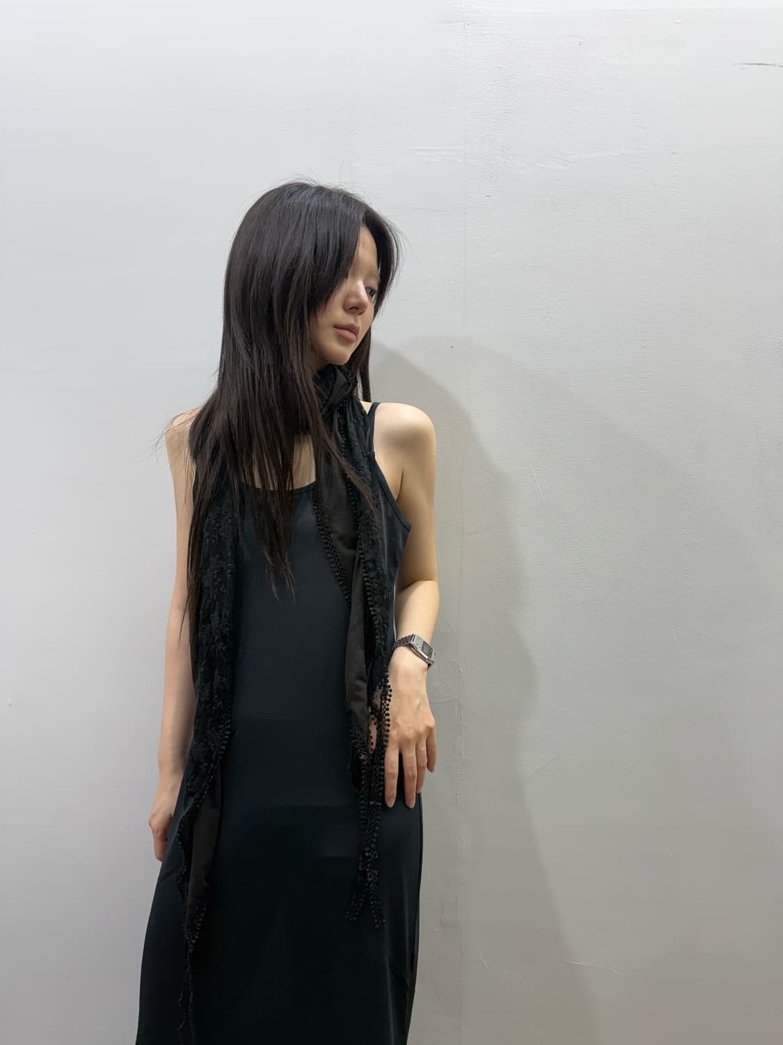 블랙피스나우 블랙 로즈 코사주 스카프 상품이미지5