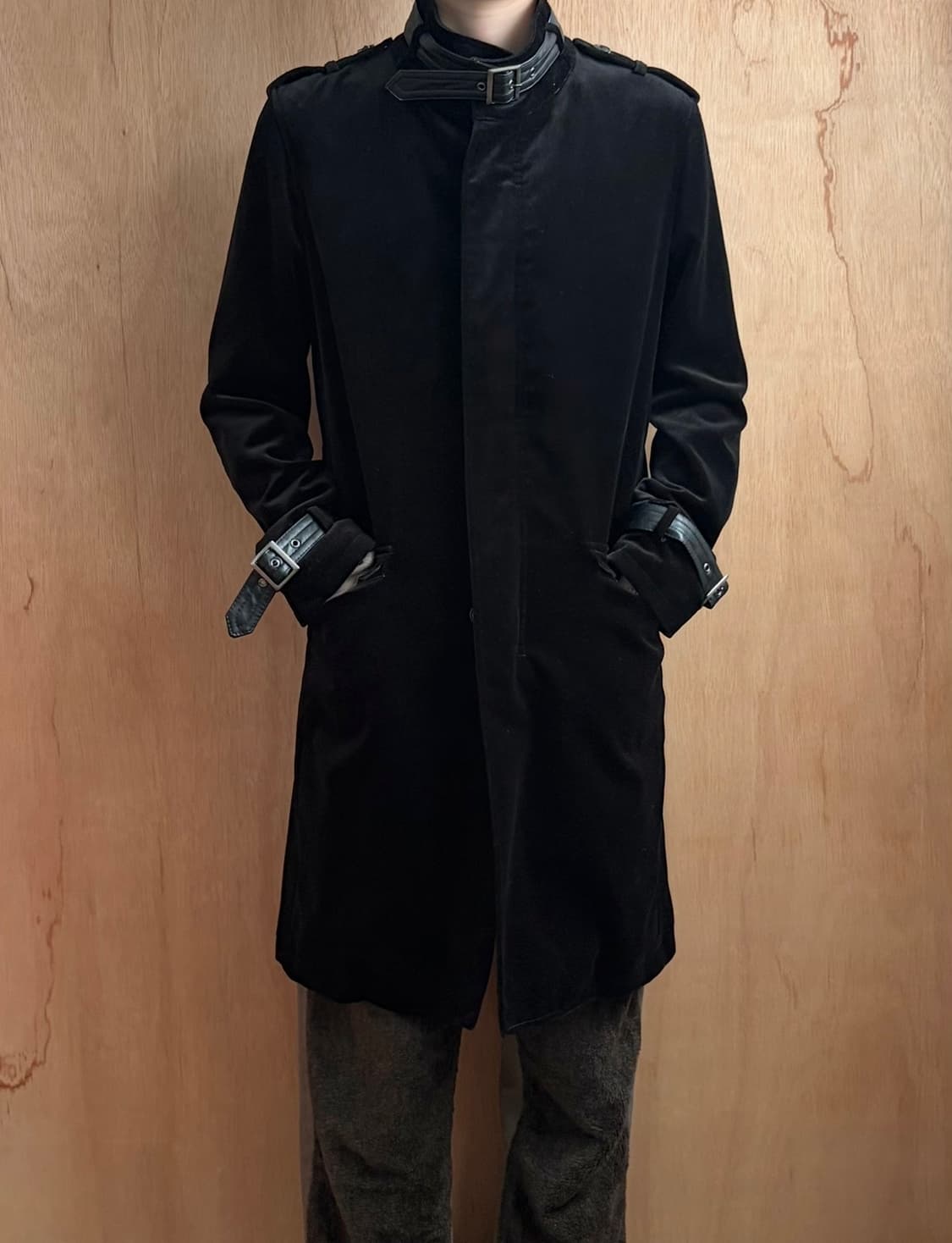 토네이도마트 벨벳 코트 상품이미지3