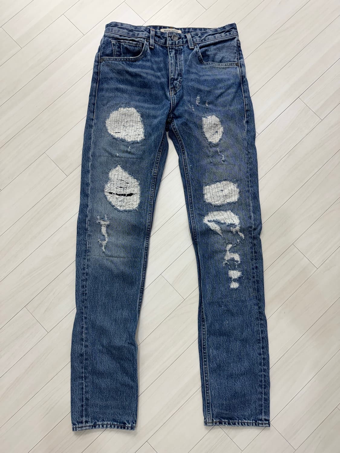 리바이스 MADE & CRAFT 블루탭 스크레치 데님 판매합니다. 상품이미지1