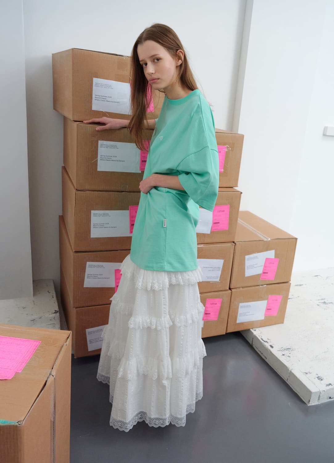 Eyelet Tiered Maxi Skirt 상품이미지2