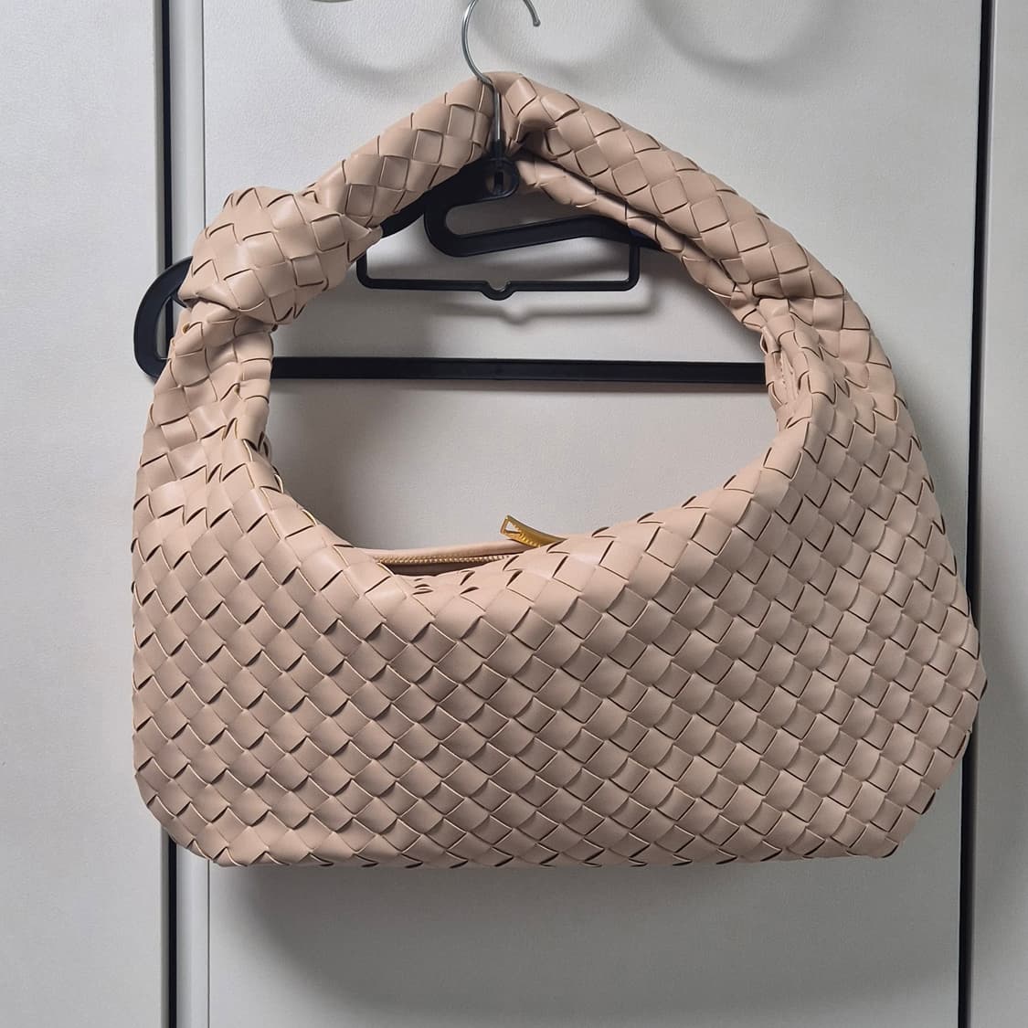 보테가 조디백 미디움 상품이미지1