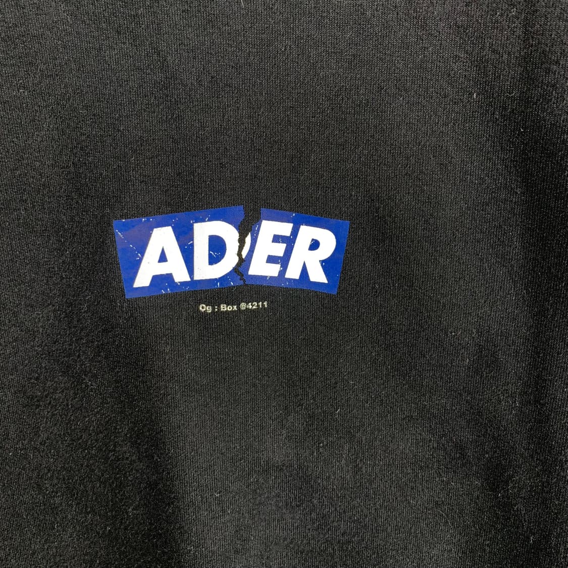 아더에러 OG 박스로고 블랙 맨투맨  상품이미지4