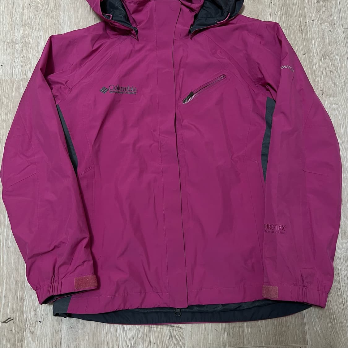 컬럼비아 여성 티타늄 고어텍스 후드 바람막이 자켓 S/90  상품이미지3