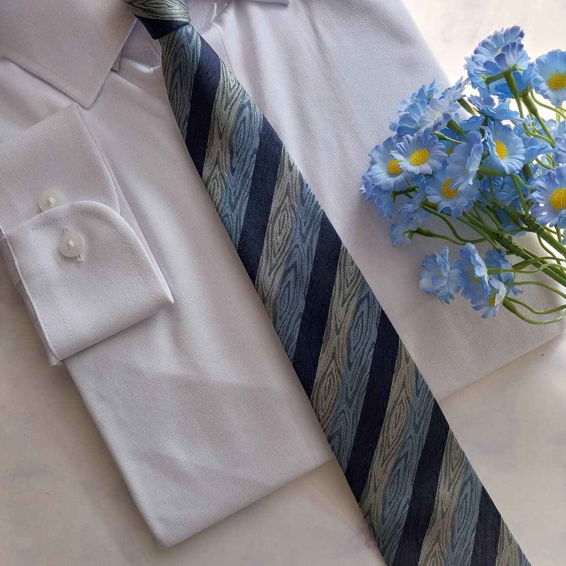 발망 실크 네이비 스트라이프 넥타이 8.1cm A~B등급  K1408
 상품이미지8