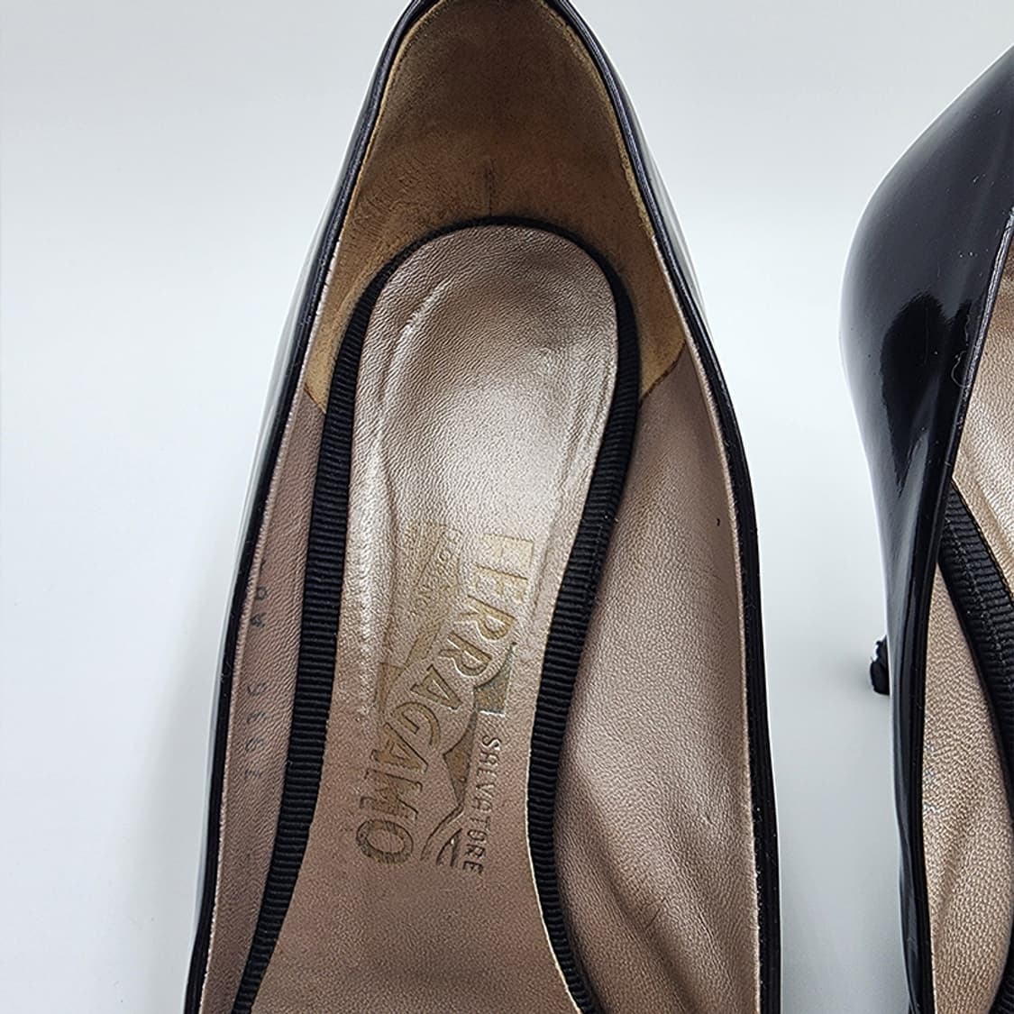 페라가모 바라 페이던트 힐 37 상품이미지6