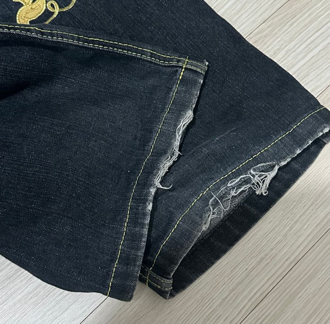 크라운홀더 자수 흑청 데님팬츠 상품이미지3