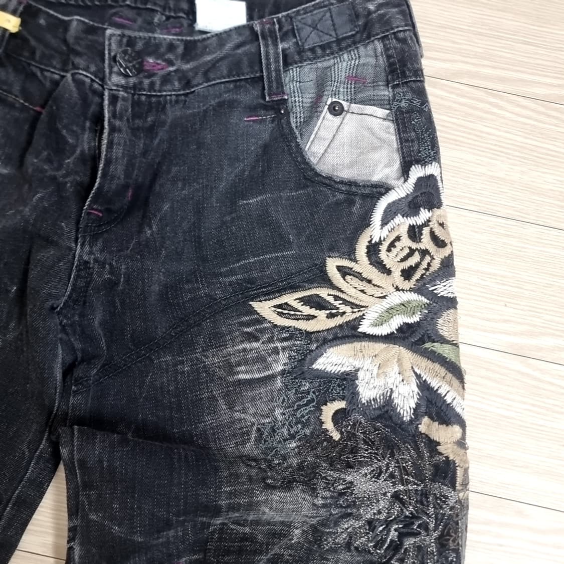 빈티지 아비스틴 블랙 워싱 플라워 자수 데님 팬츠(32) 상품이미지2