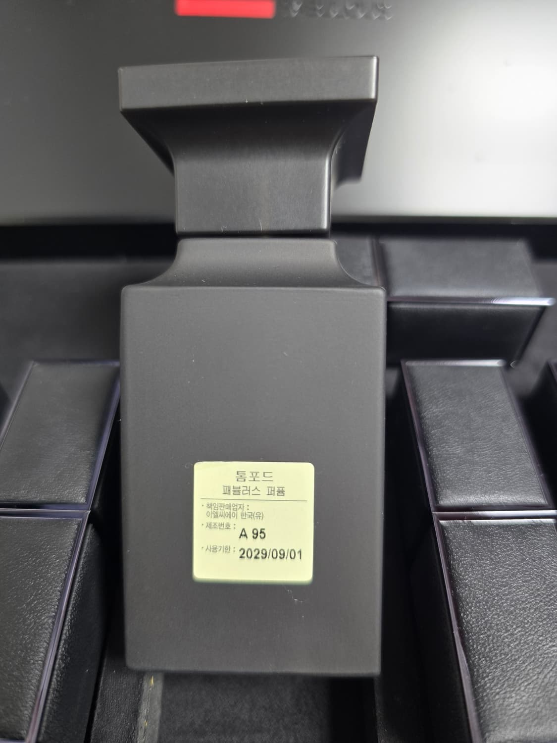 톰포드 패뷸러스 향수 상품이미지2