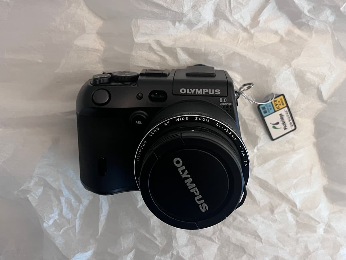 올림푸스 하이엔드 카메라 c8080 민트급 상품이미지2