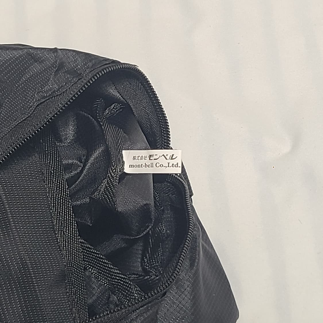 몽벨 포터블 경량 숄더백 18L ( 새상품 )남녀공용 상품이미지6