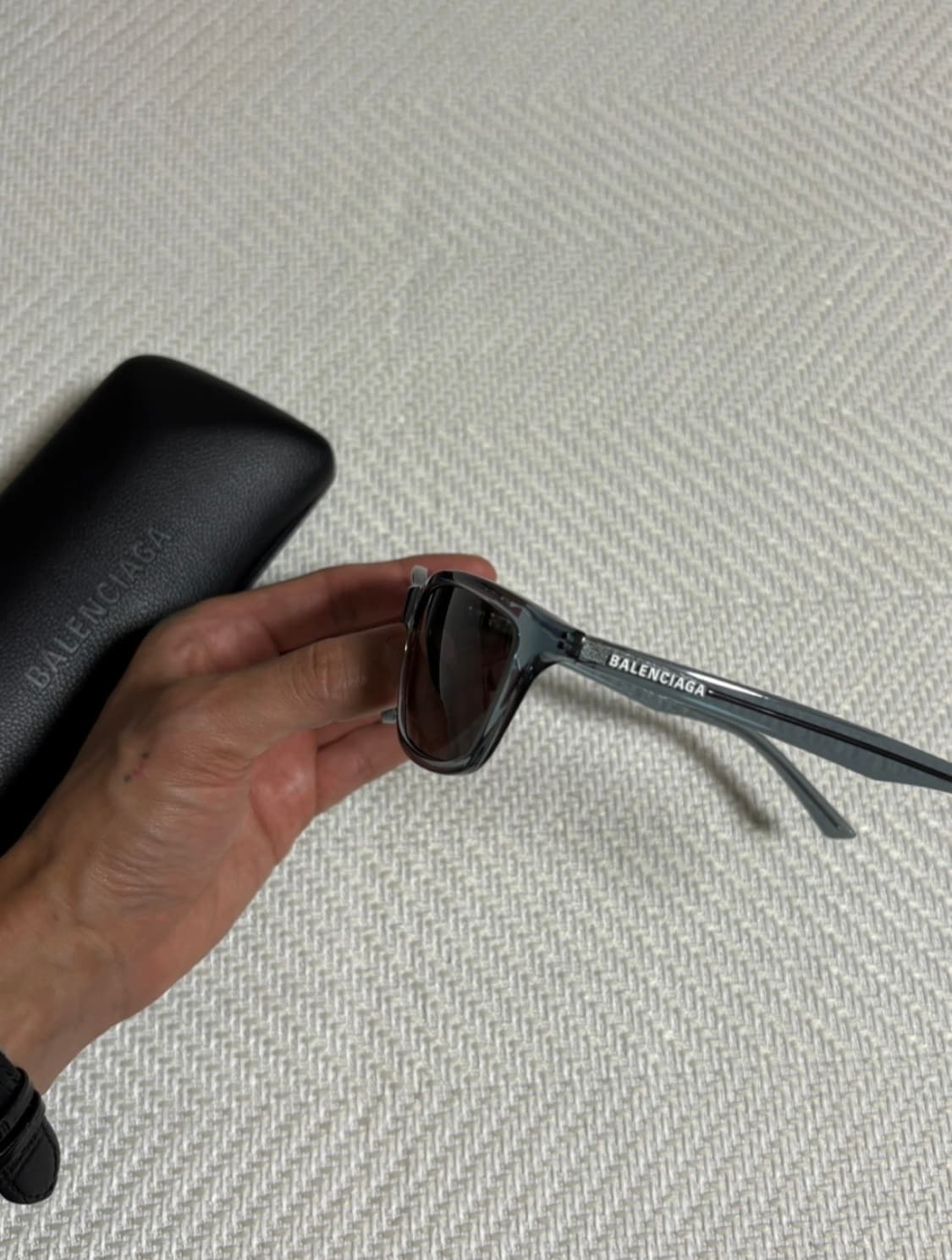 발렌시아가 선글라스 팝니다.!😎 상품이미지4