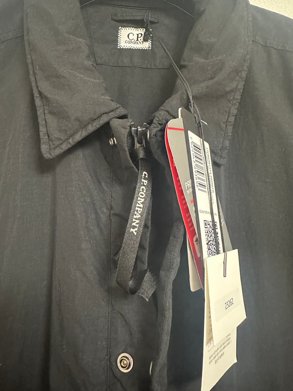 cp컴퍼니 24fw 플랫나일론 스탠다드 자켓 블랙 상품이미지2