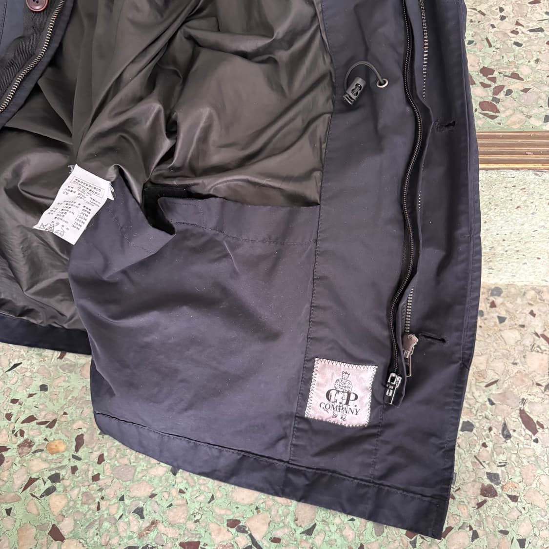 씨피컴퍼니 왁스 텍스쳐 & 페이딩 다크네이비 필드자켓 상품이미지10