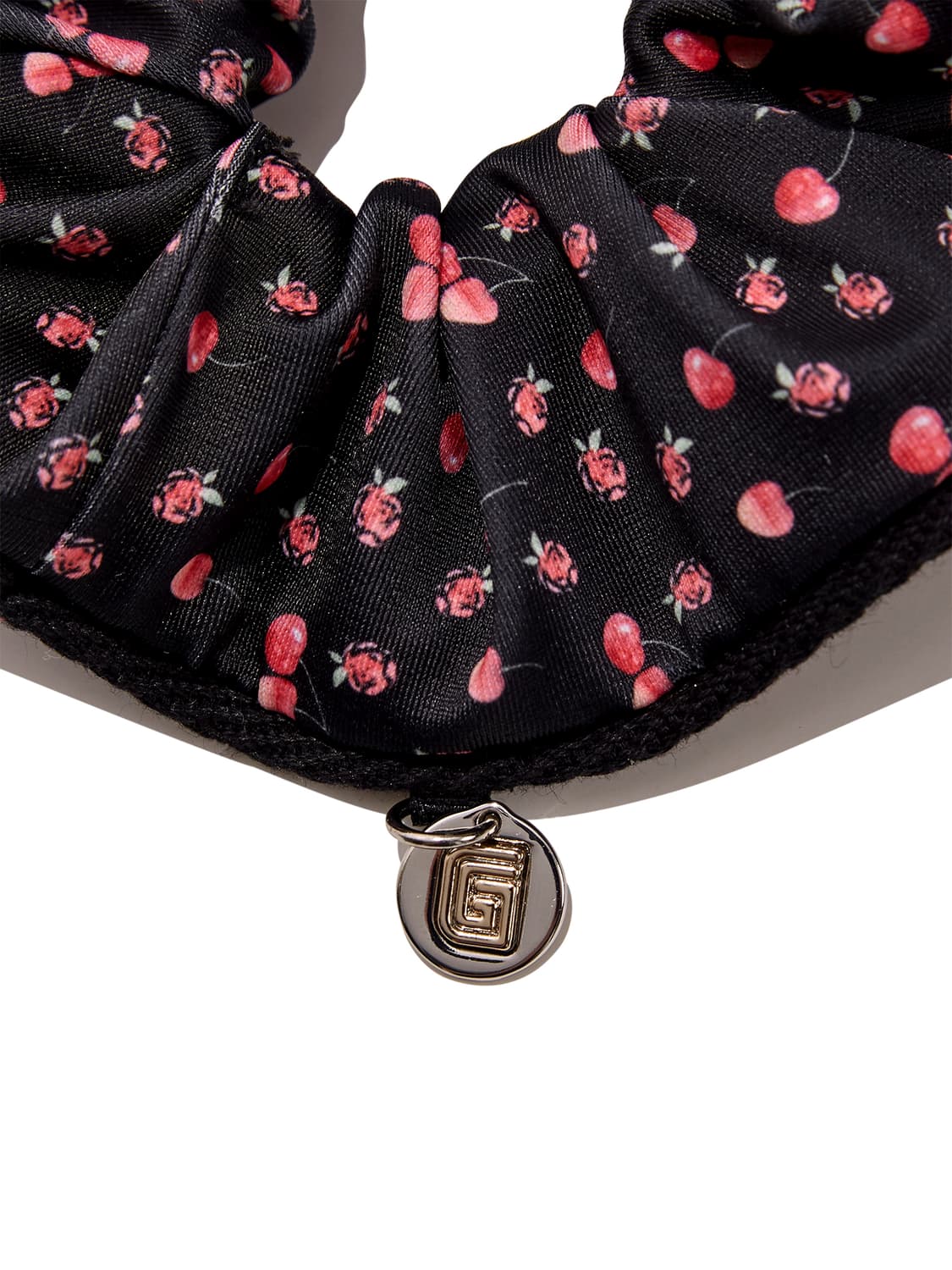 CHARM SCRUNCHIE (BLACK CHERRY) 상품이미지2