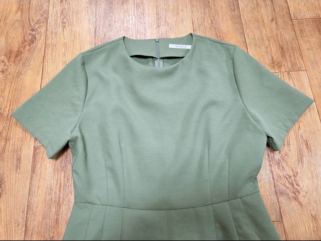 스프링크로커스 버튼 슬릿원피스 프리사이즈 새상품(카키그레이칼라) 상품이미지5