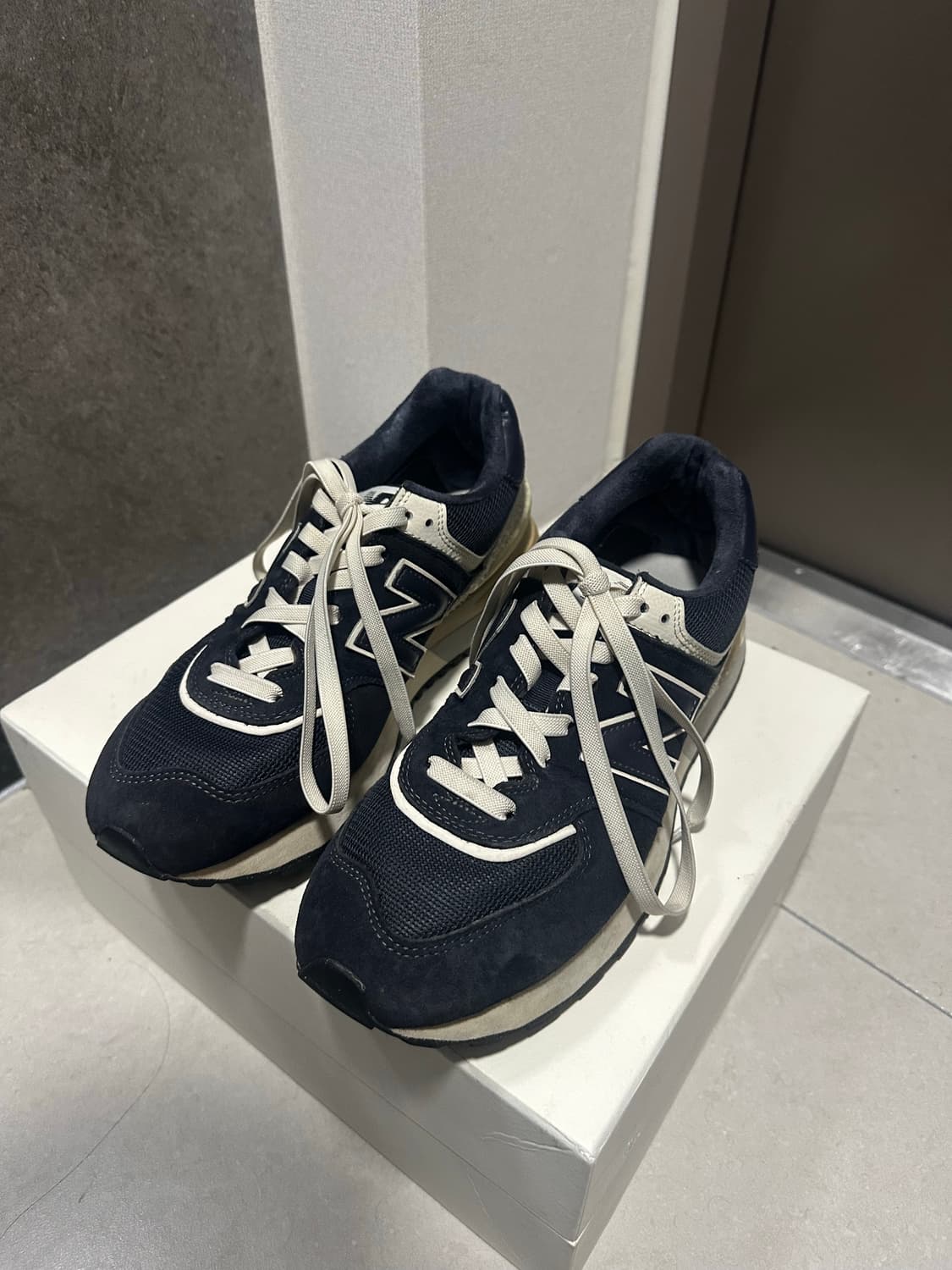 뉴발란스 레거시 네이비 상품이미지3