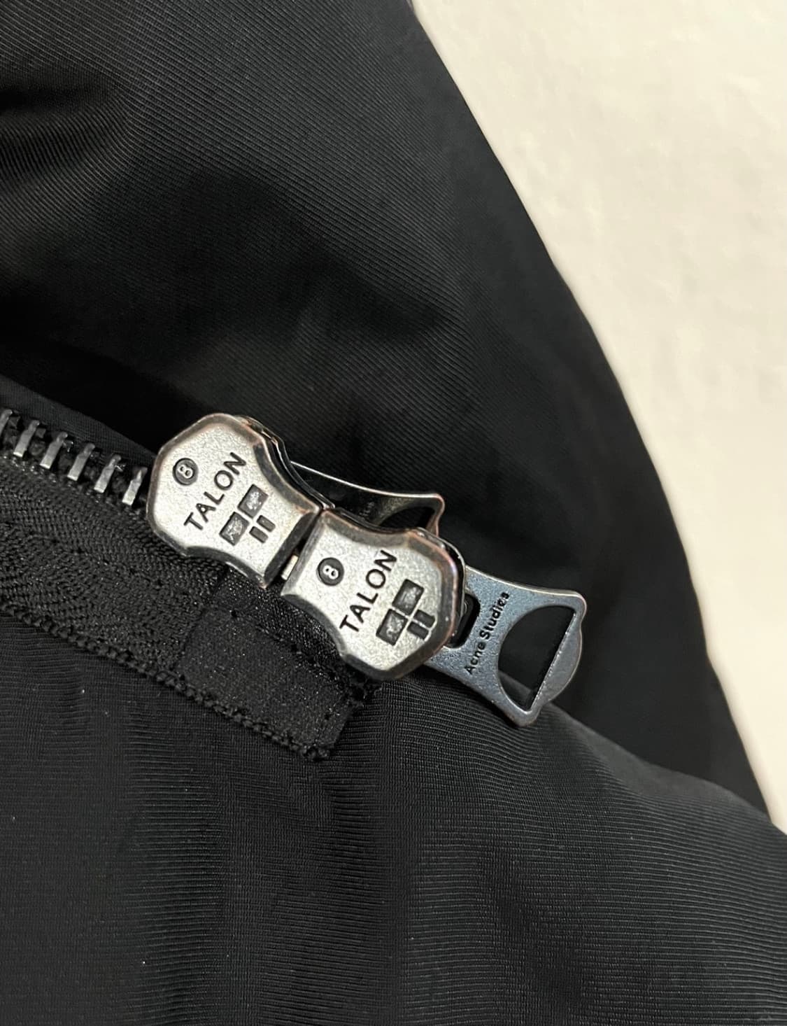 아크네 스튜디오 뉴몬트리얼 패디드 코트 상품이미지8