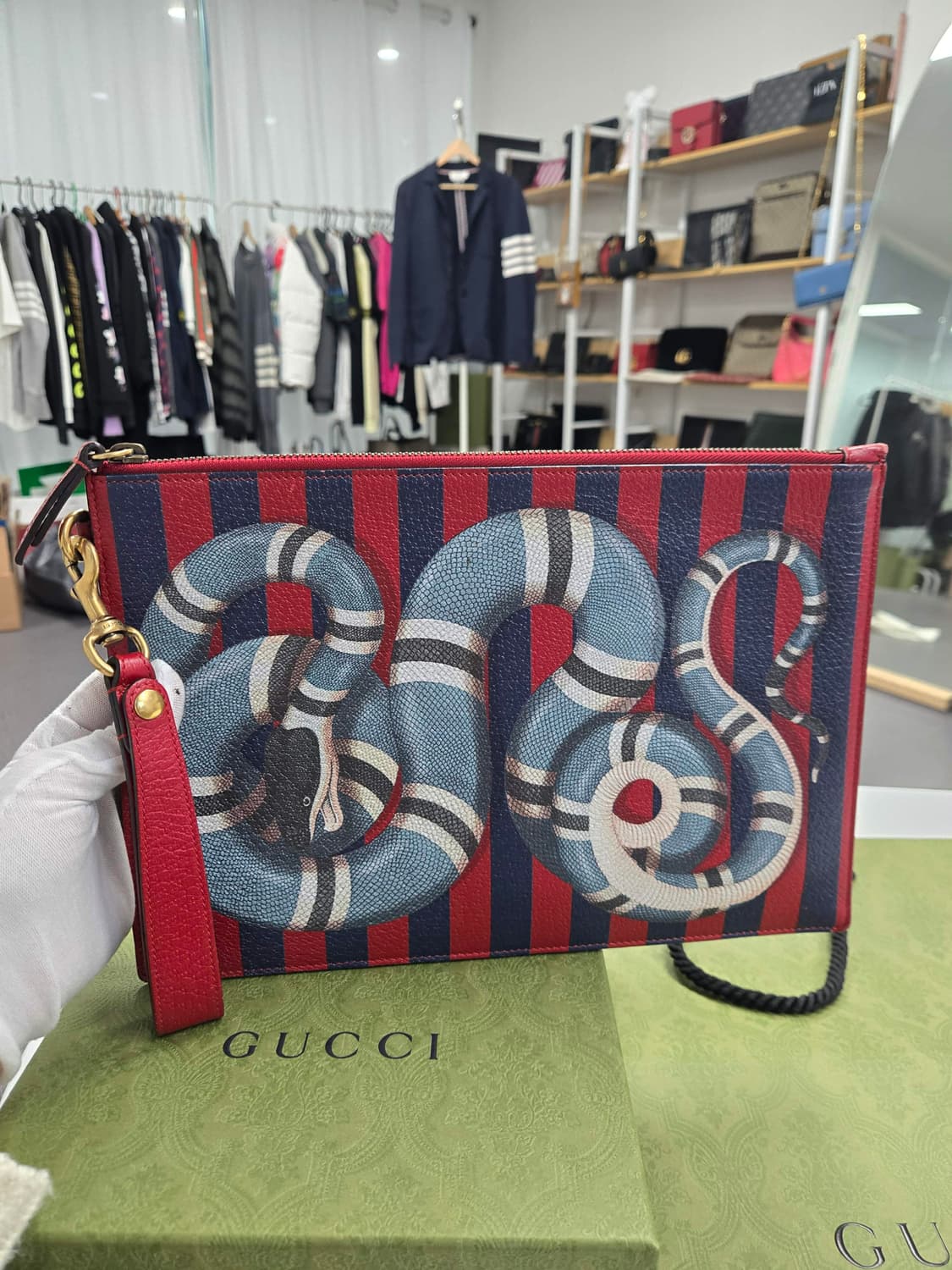 [40%할인] 구찌 한정한 킹스네이크 클러치백 상품이미지1