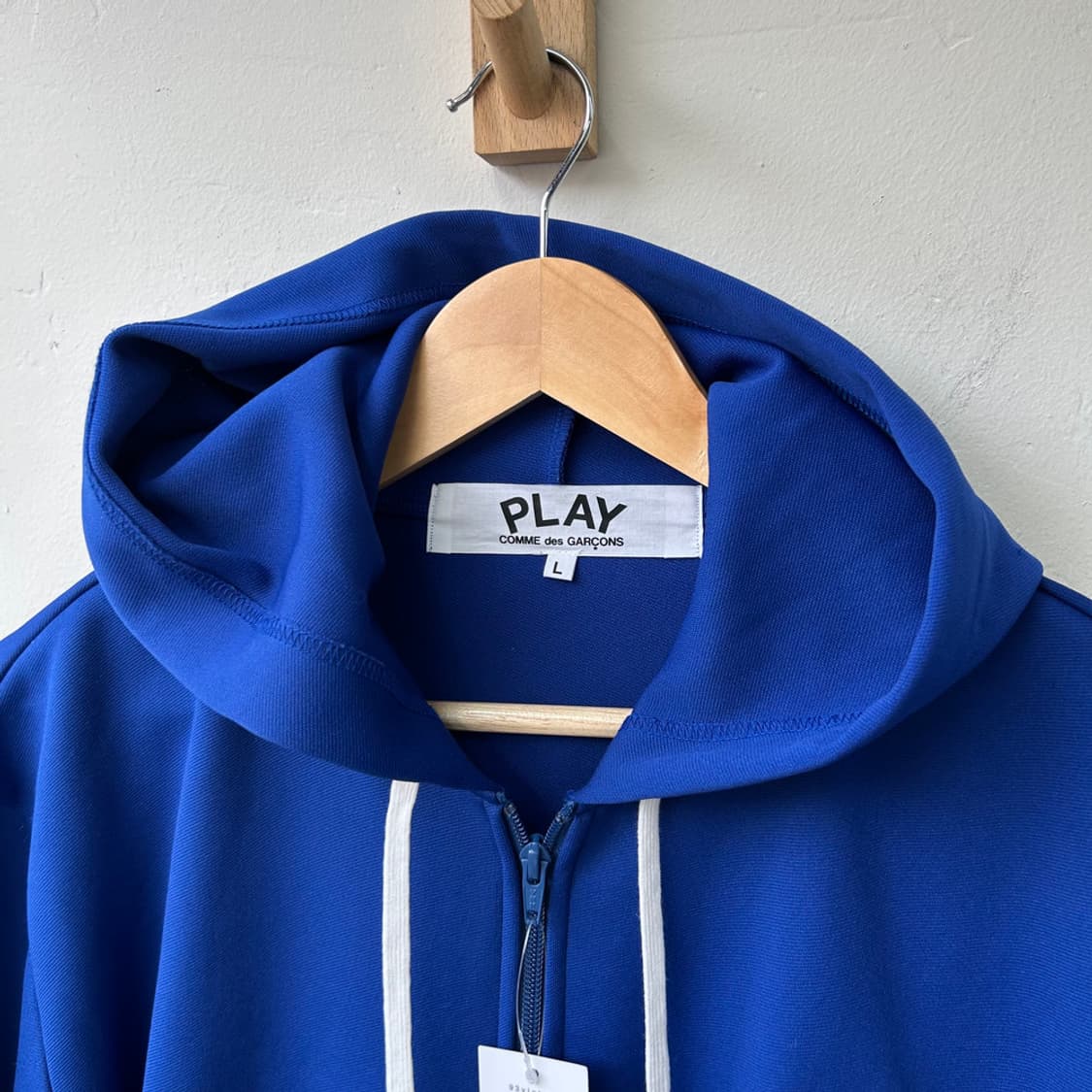 16319 - 꼼데가르송 레드 와펜 블루 후드 집업 상품이미지3