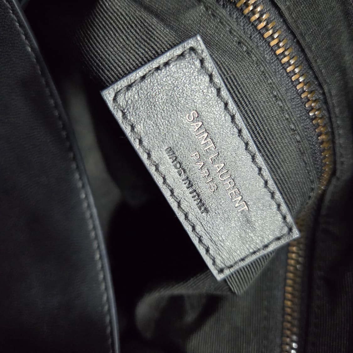 생로랑 니키 숄더백 상품이미지4