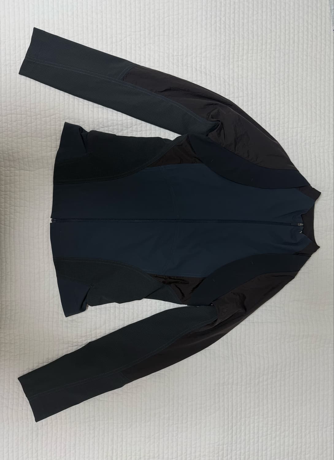 혜인서 바람막이 Paneled windbreaker 상품이미지4