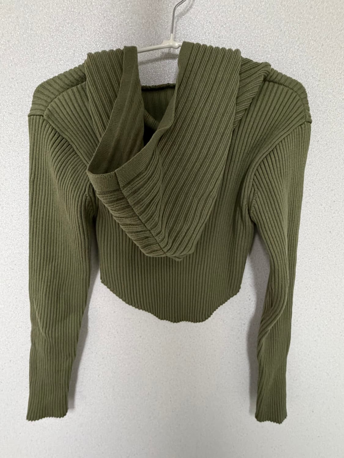 aeae 카키 크롭니트후드집업 상품이미지2