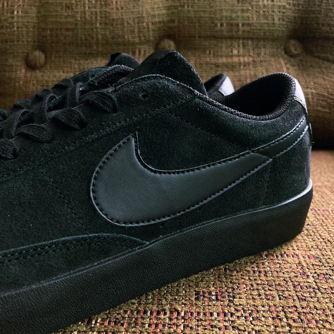 나이키 블레이저 로우 스웨이드 트리플블랙 상품이미지4