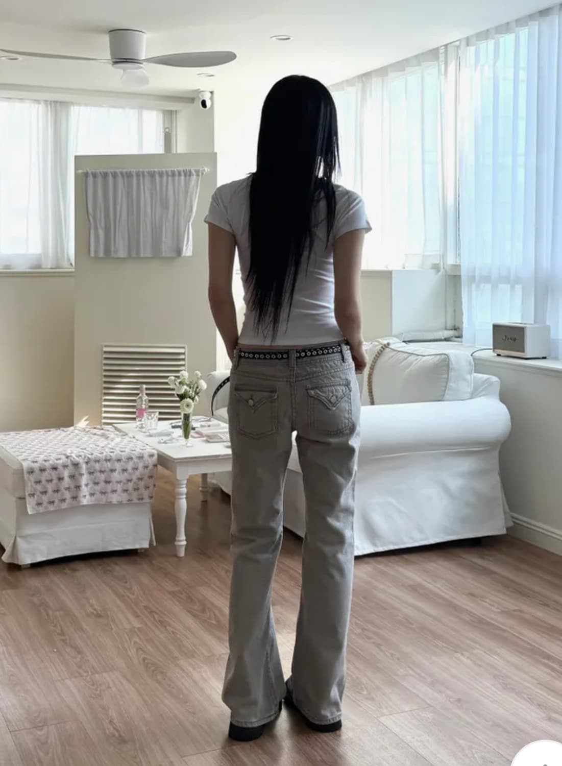 포켓 세미 부츠컷 로우라이즈 팬츠 베이지 상품이미지1