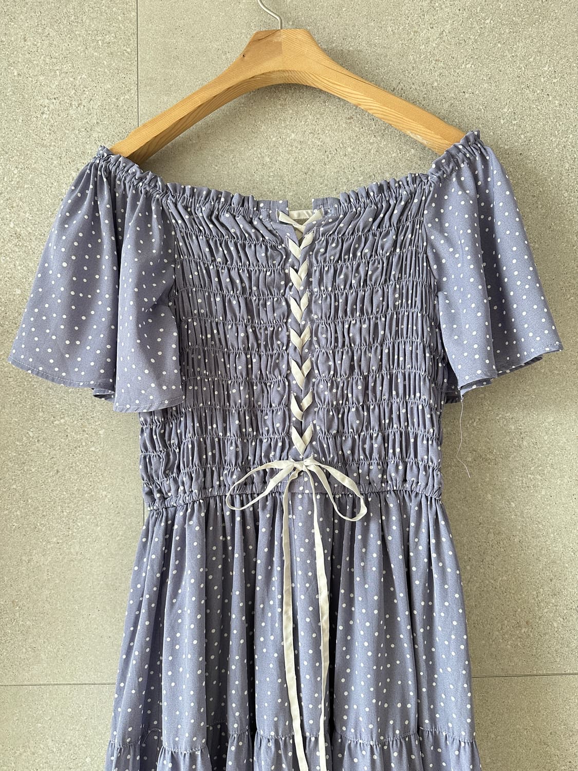 나이스클랍 등리본 오프숄더 연보라 땡땡이 롱 원피스 휴 상품이미지1