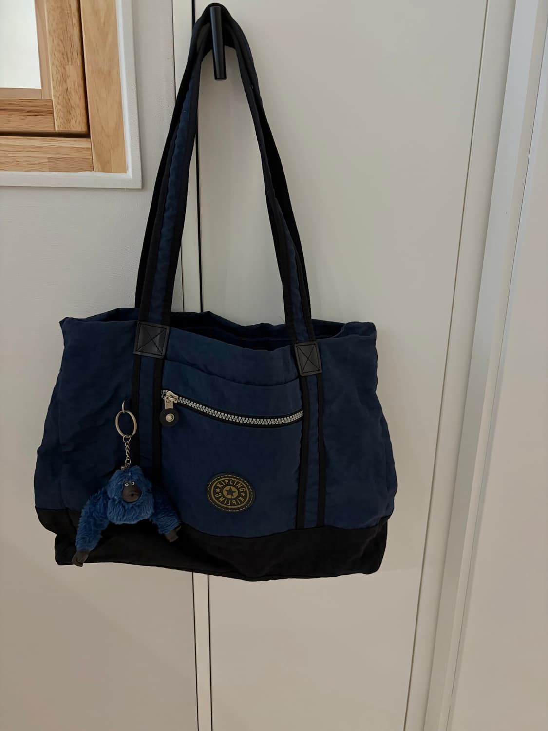 키플링 보부상 숄더백 네이비 상품이미지1