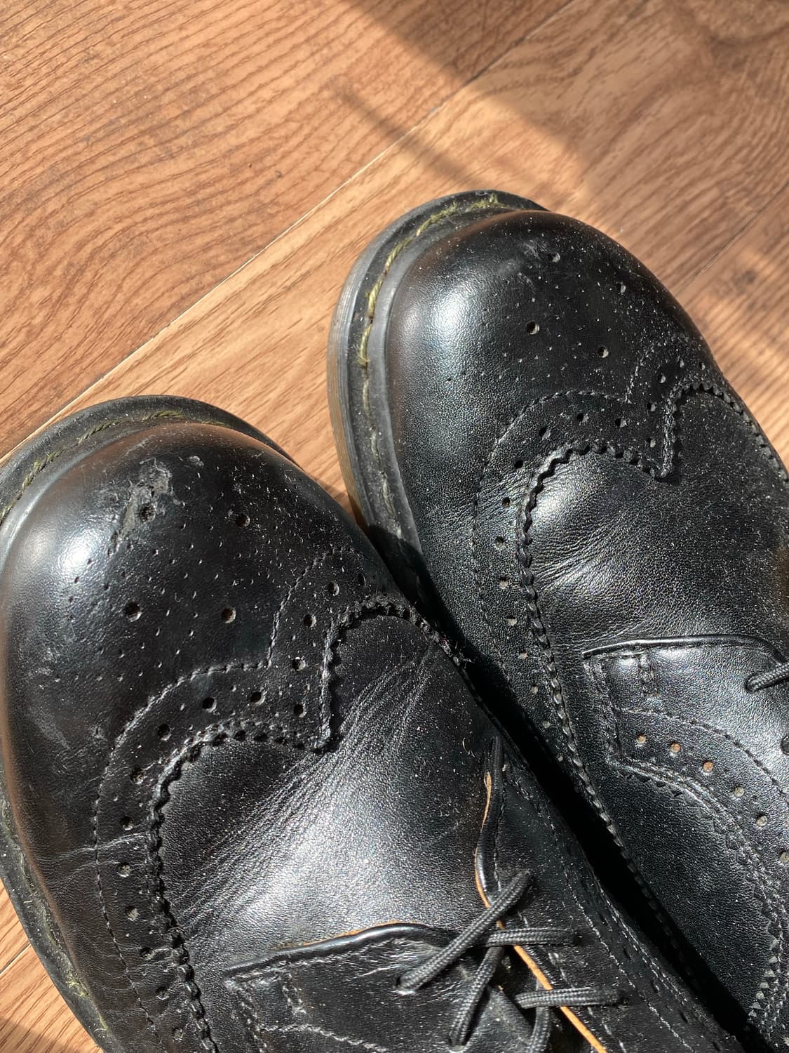 닥터마틴 윙팁 검정 상품이미지6