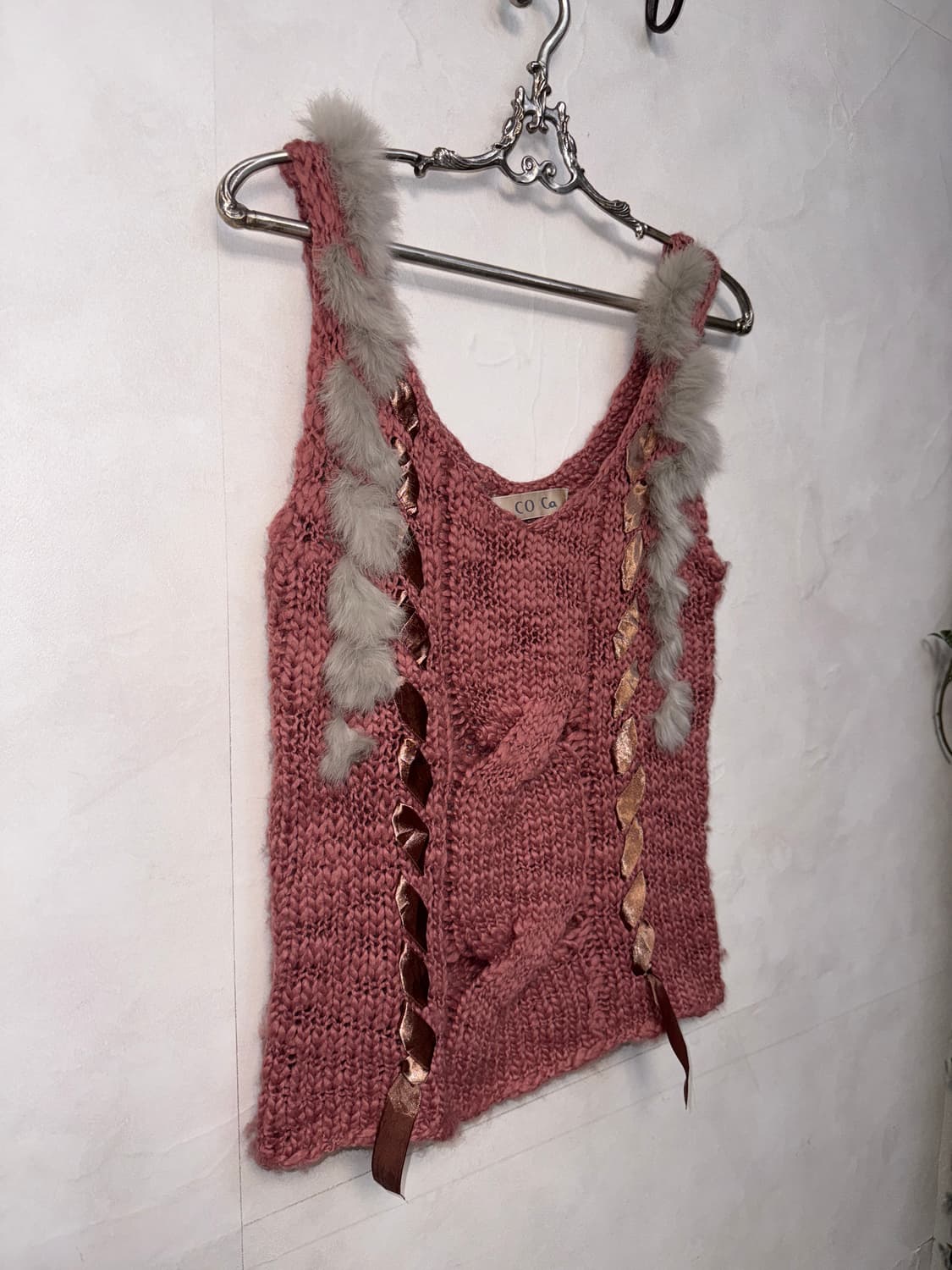 Indi pink rabbit fur trimming wool 슬리브리스 상품이미지5