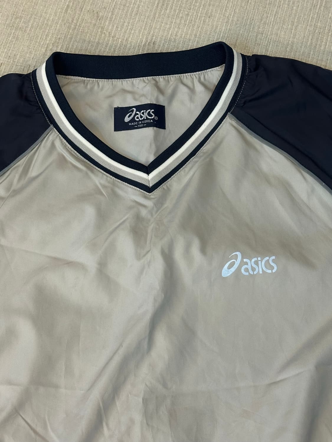 새상품) 아식스 V넥 풀오버 100사이즈 상품이미지7