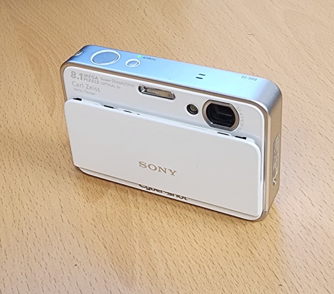 소니 Cyber-Shot DSC-T2 디지털 카메라 판매합니다. 상품이미지1