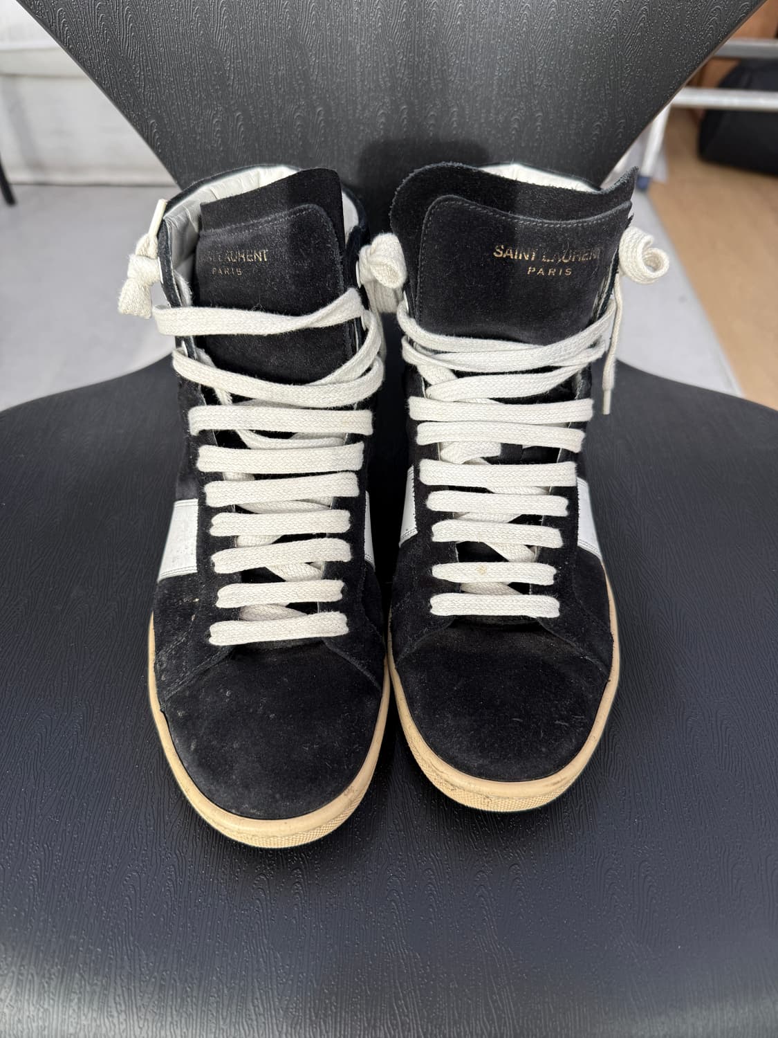 saint laurent suede sneakers 상품이미지2