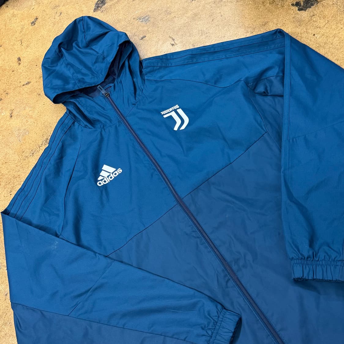 [정품/115] 아디다스 유벤투스 후드 바람막이 블루 b16 상품이미지1