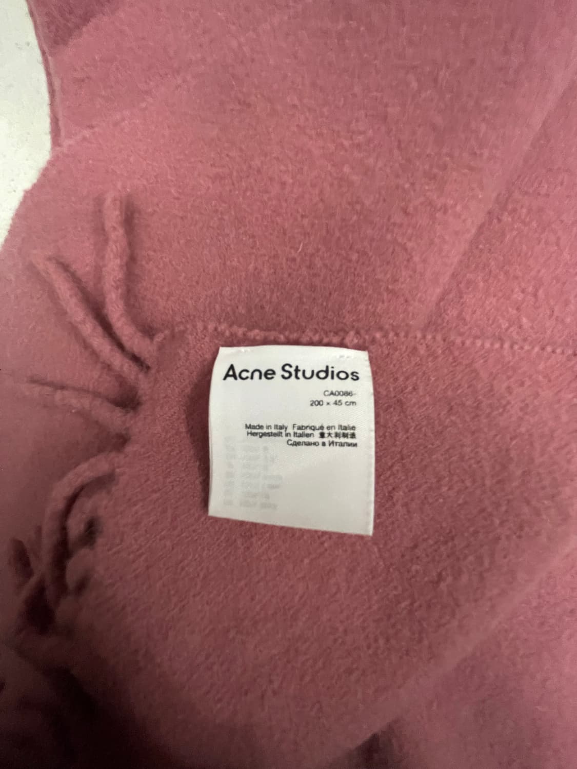 아크네 스튜디오 머플러 라즈베리 상품이미지2